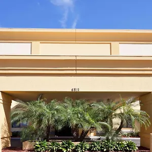 La Quinta By Wyndham Tampa Fairgrounds - Casino Hotel